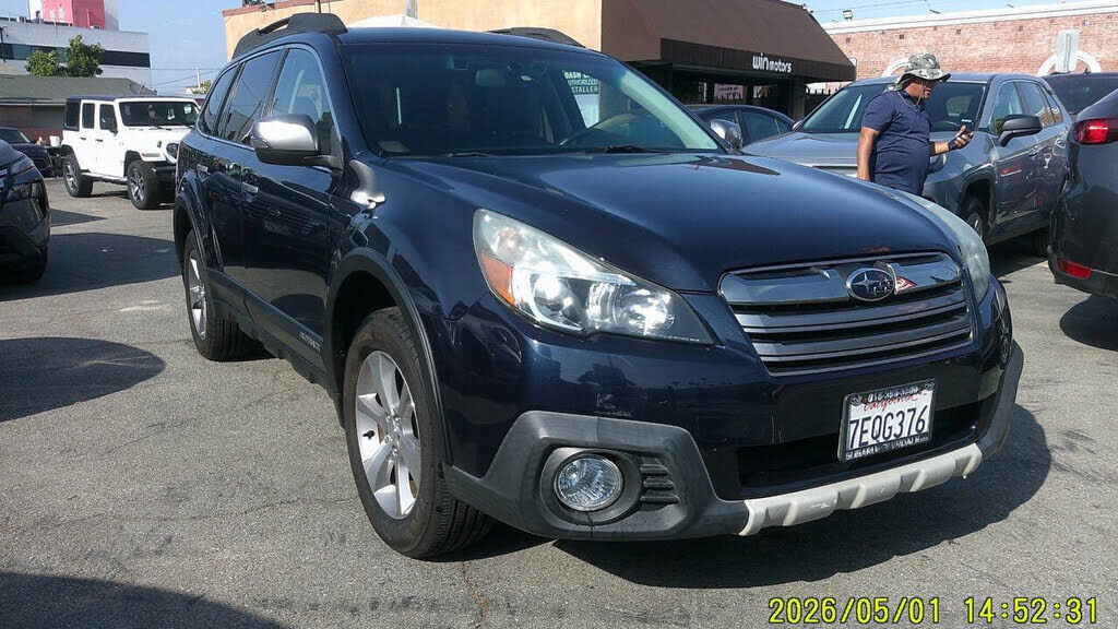 2014 SUBARU Outback