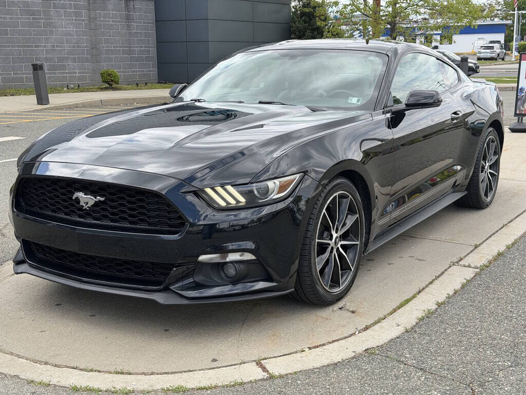 2017 FORD Mustang
