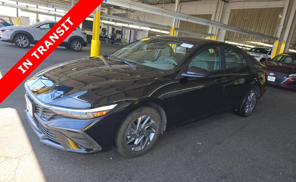 2024 HYUNDAI Elantra