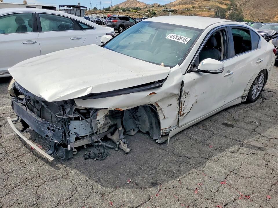2014 INFINITI Q50