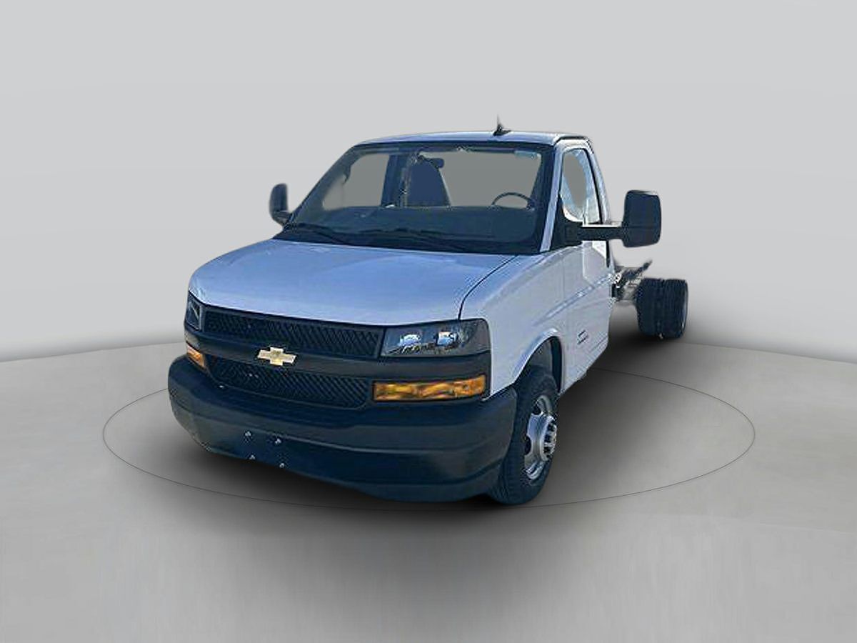 2025 CHEVROLET Express