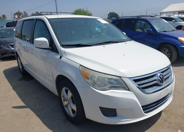 2011 VOLKSWAGEN Routan