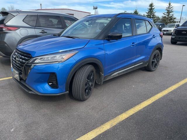 2024 NISSAN Kicks
