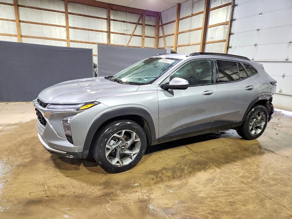 2025 CHEVROLET Trax