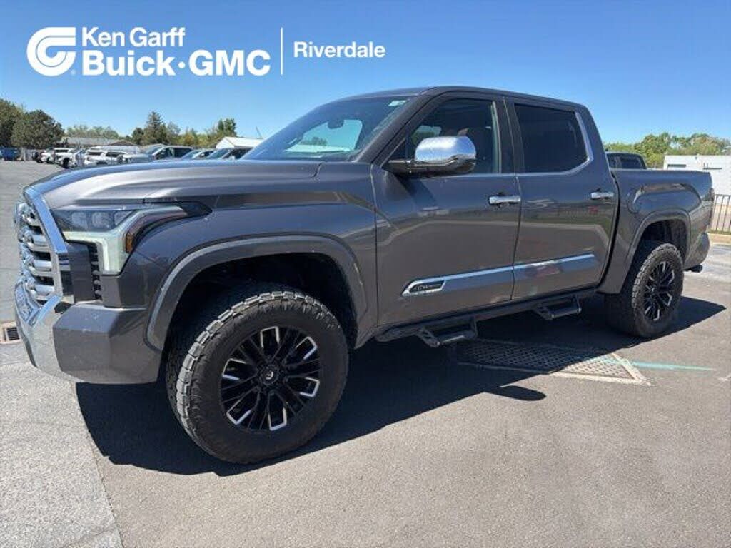 2024 TOYOTA Tundra