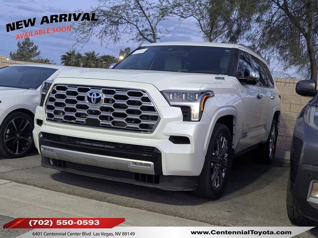 2024 TOYOTA Sequoia