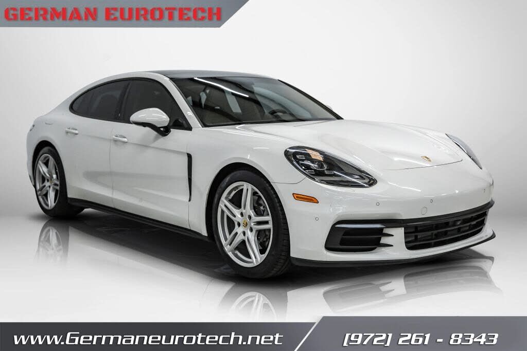 2018 PORSCHE Panamera