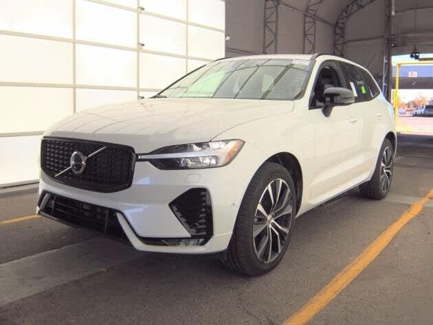 2025 VOLVO XC60
