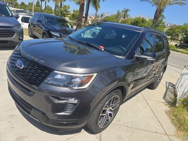 2018 FORD Explorer