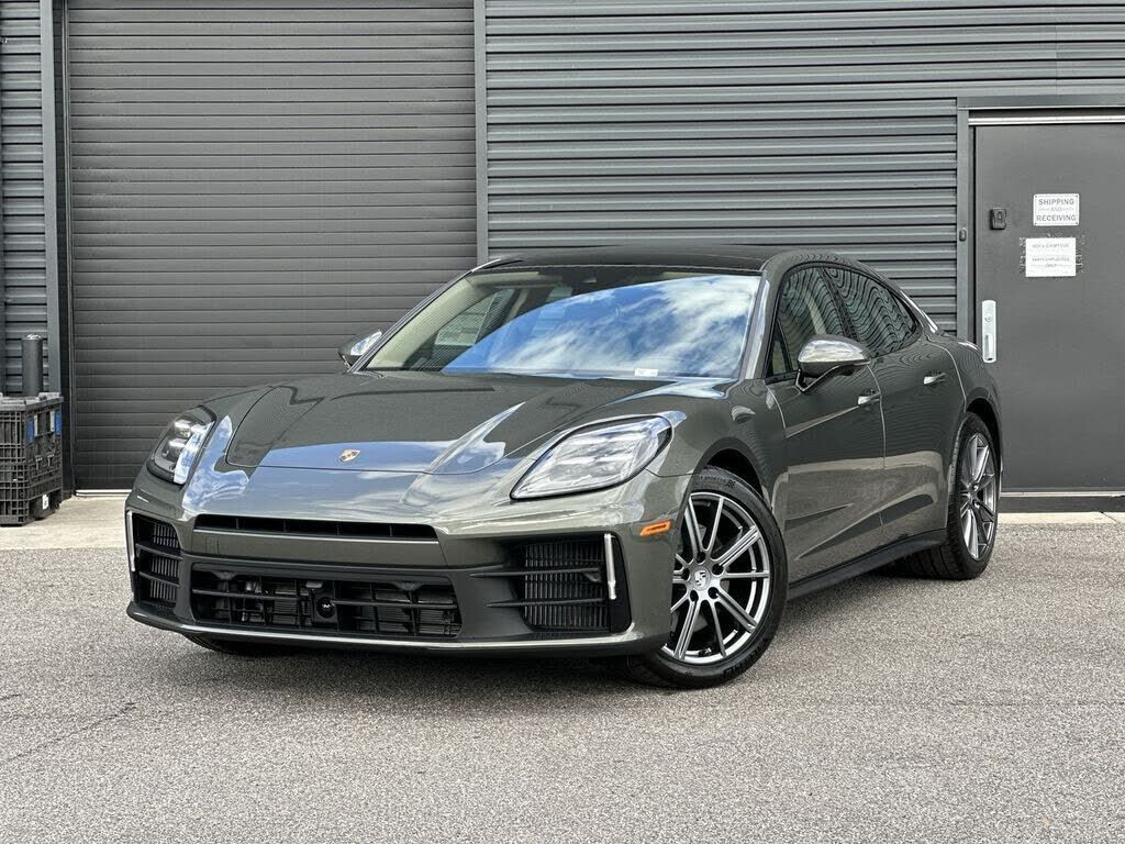 2026 PORSCHE Panamera