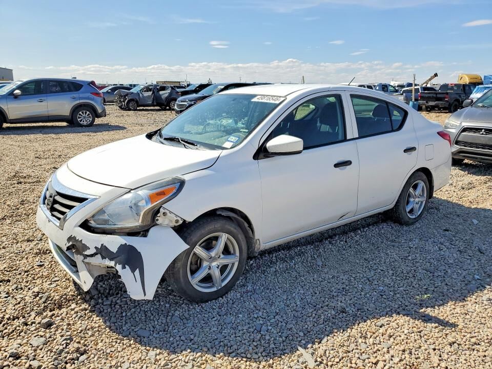 2019 NISSAN Versa
