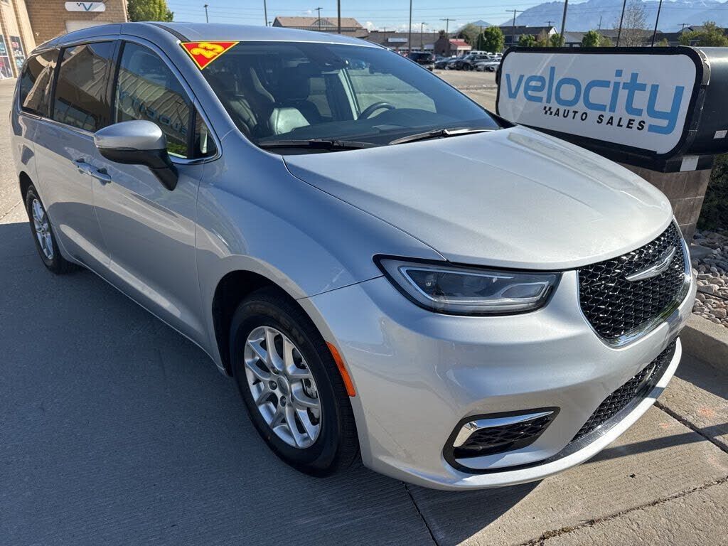 2023 CHRYSLER Pacifica