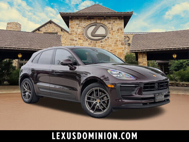 2023 PORSCHE Macan