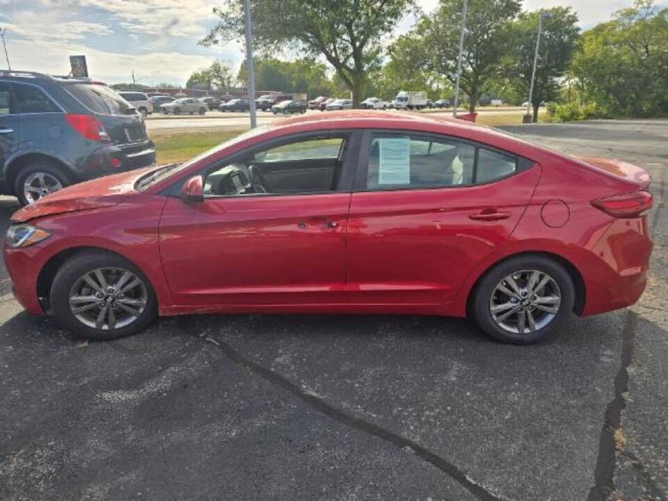 2017 HYUNDAI Elantra