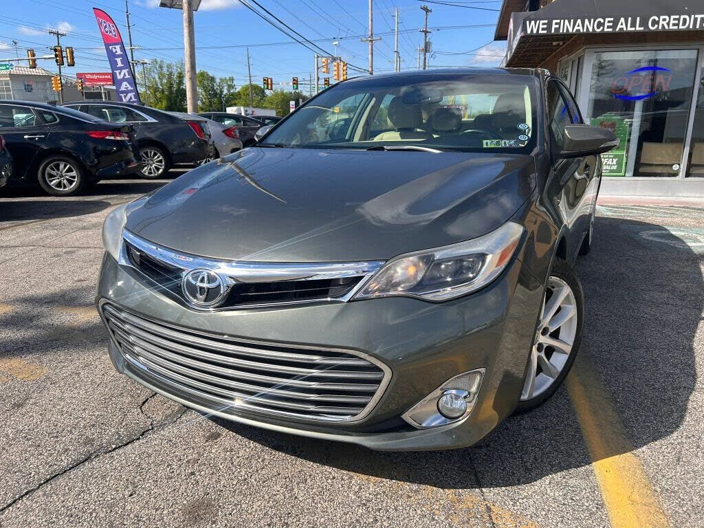 2013 TOYOTA Avalon