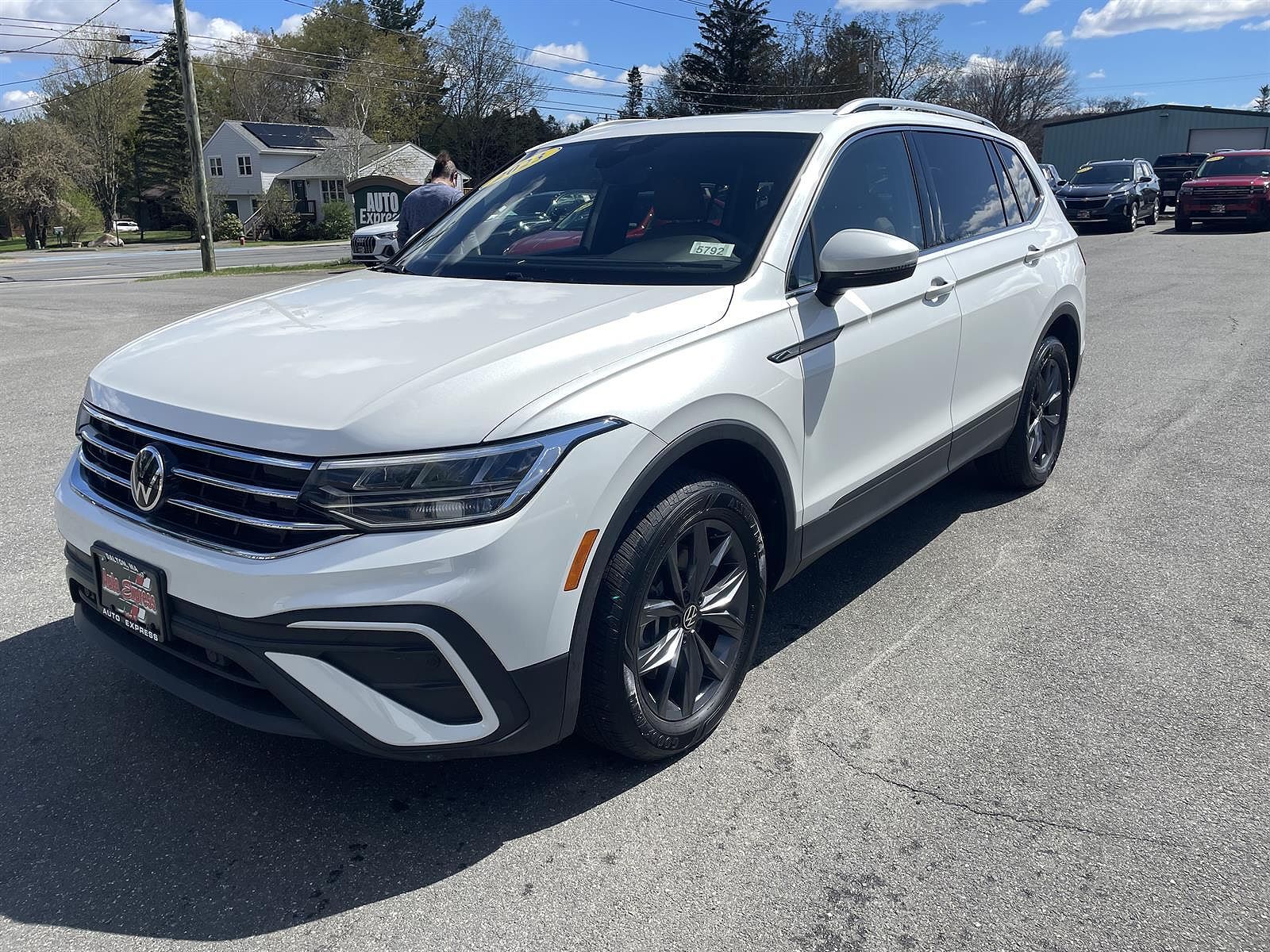 2023 VOLKSWAGEN Tiguan 4Motion
