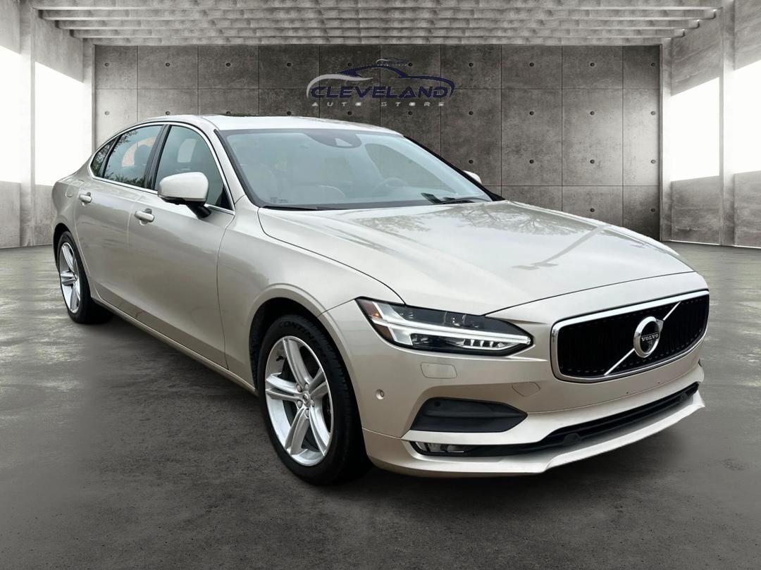 2018 VOLVO S90