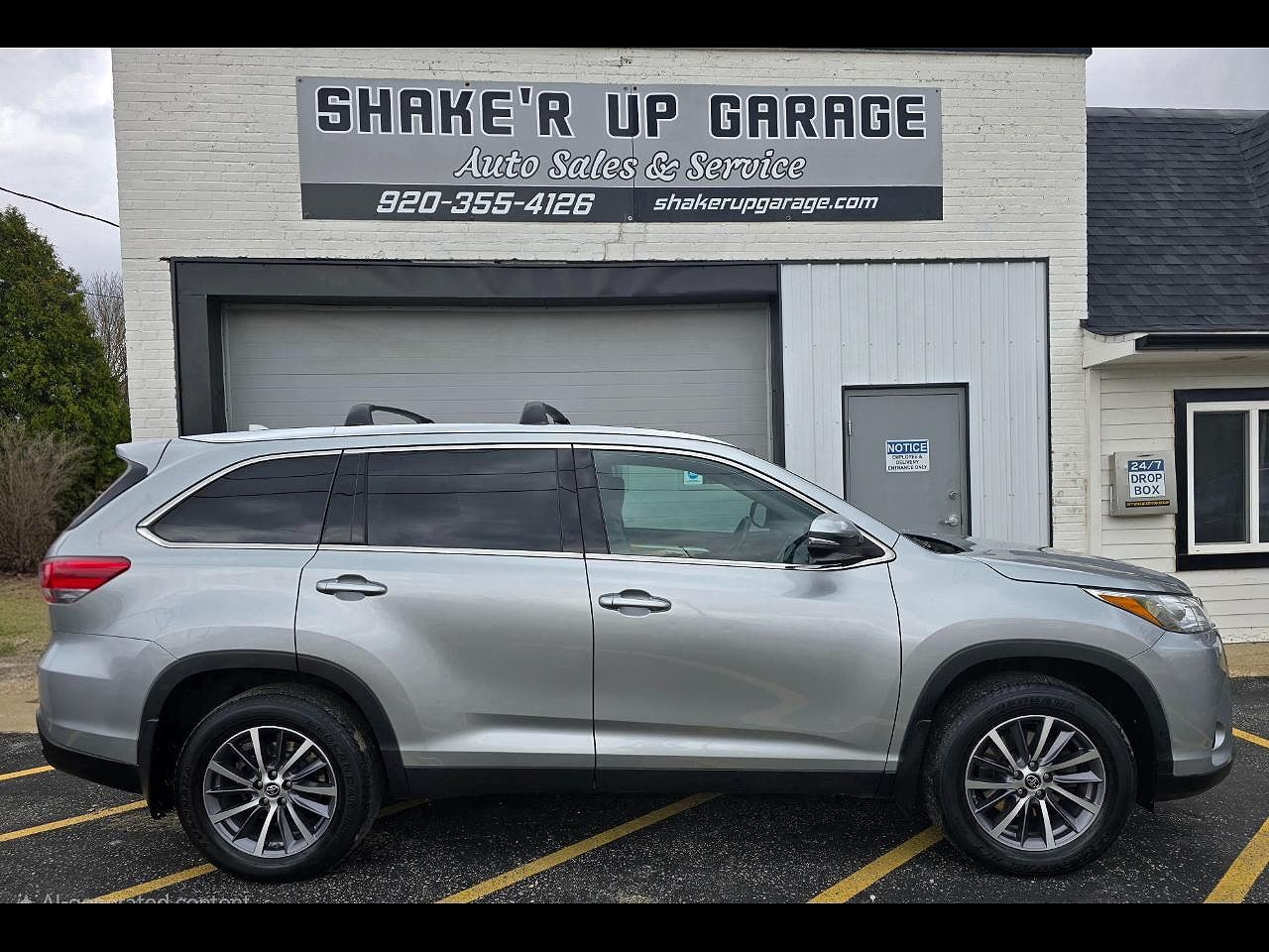 2019 TOYOTA Highlander
