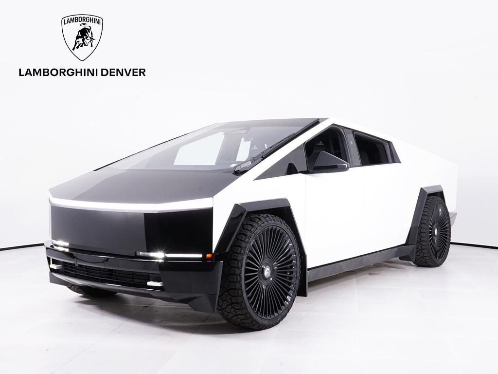 2024 TESLA Cybertruck
