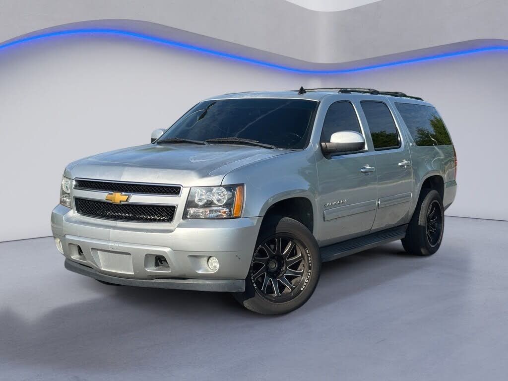 2013 CHEVROLET Suburban