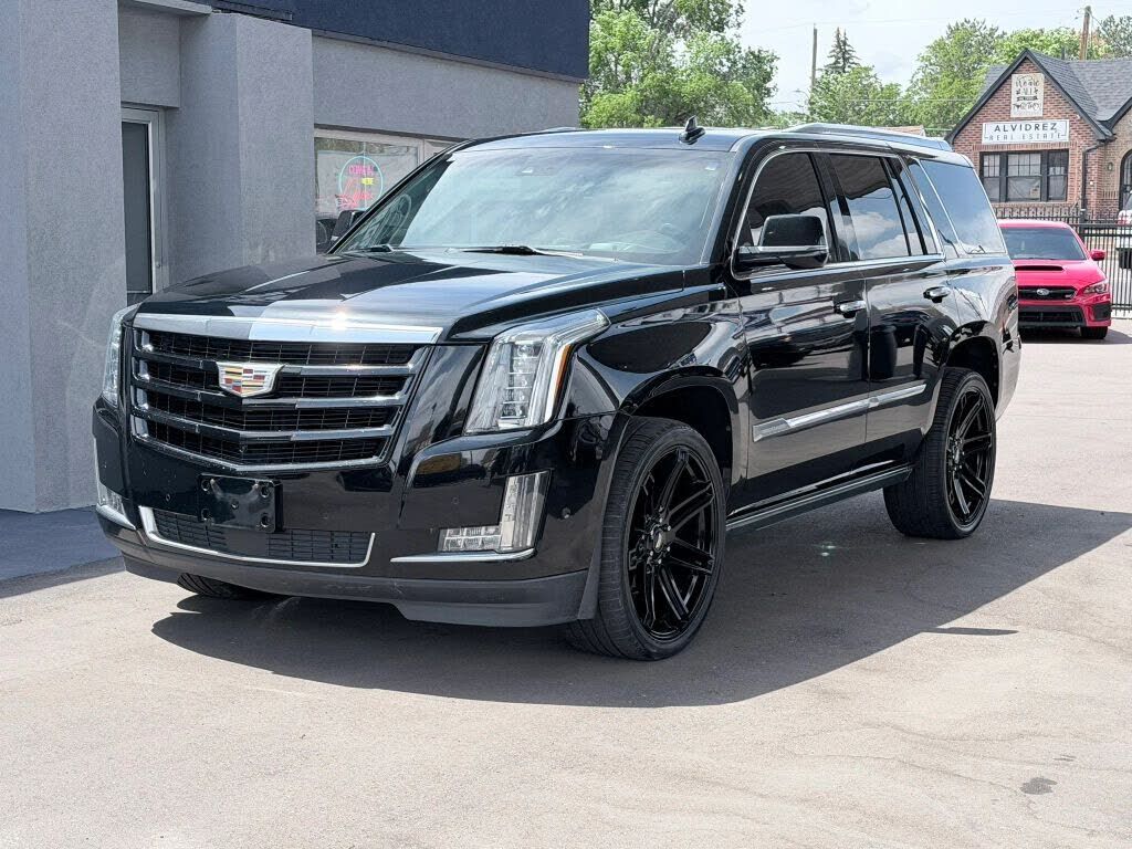 2017 CADILLAC Escalade