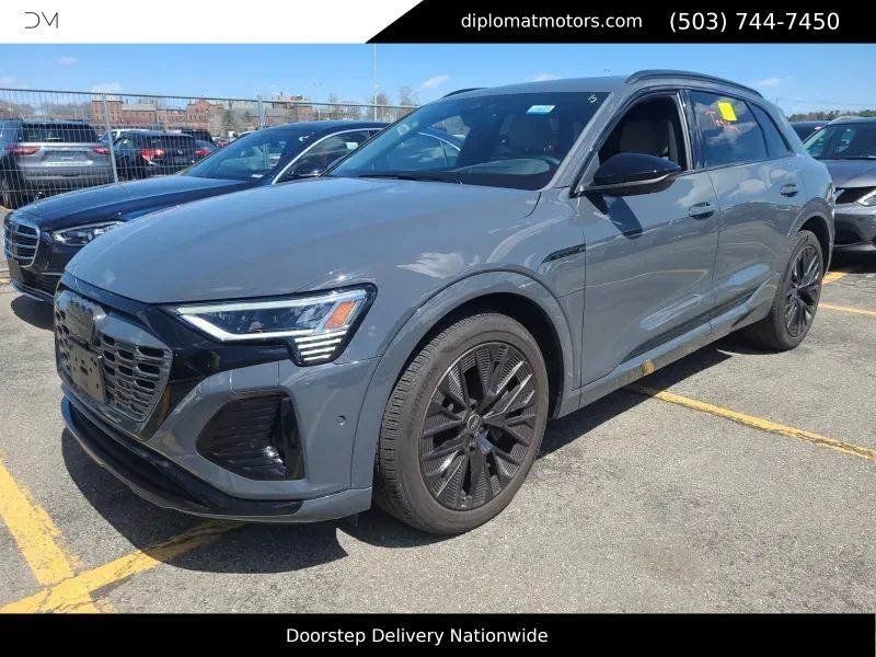 2024 AUDI Q8