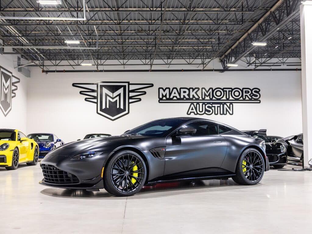 2022 ASTON MARTIN Vantage