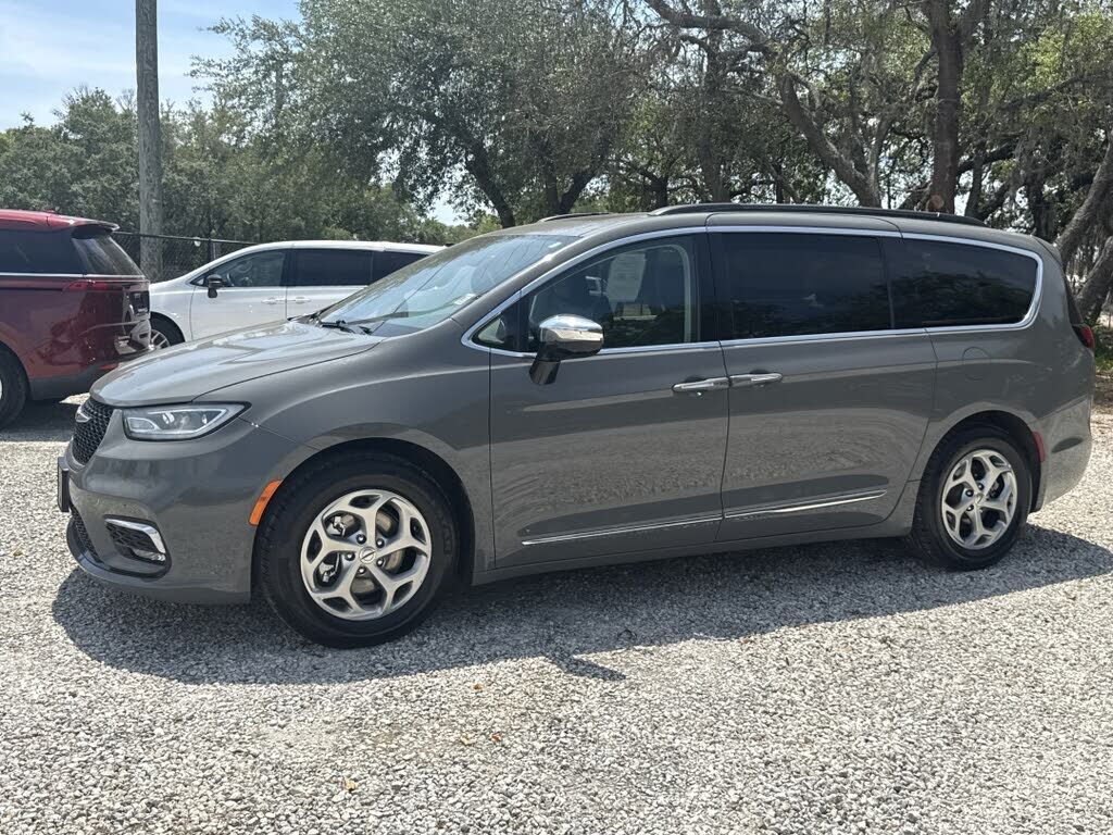 2023 CHRYSLER Pacifica