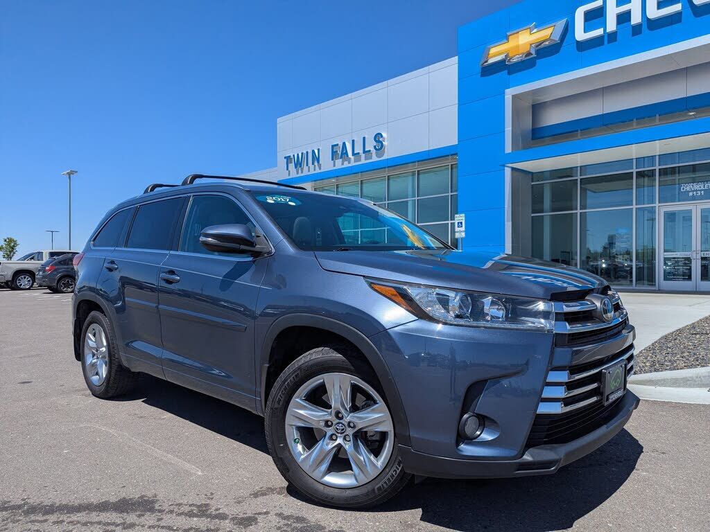 2017 TOYOTA Highlander