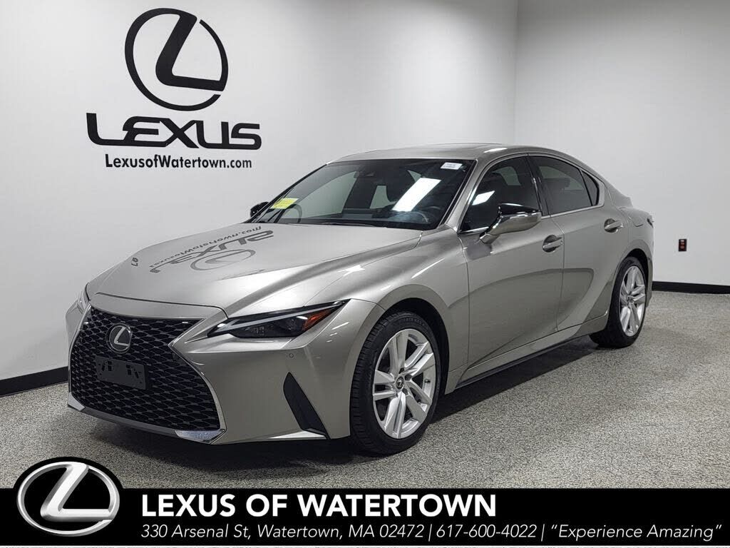 2021 LEXUS IS