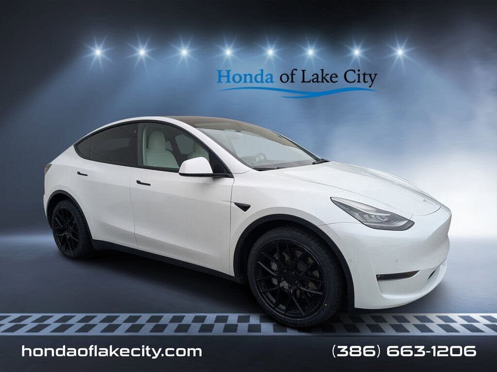 2022 TESLA Model Y