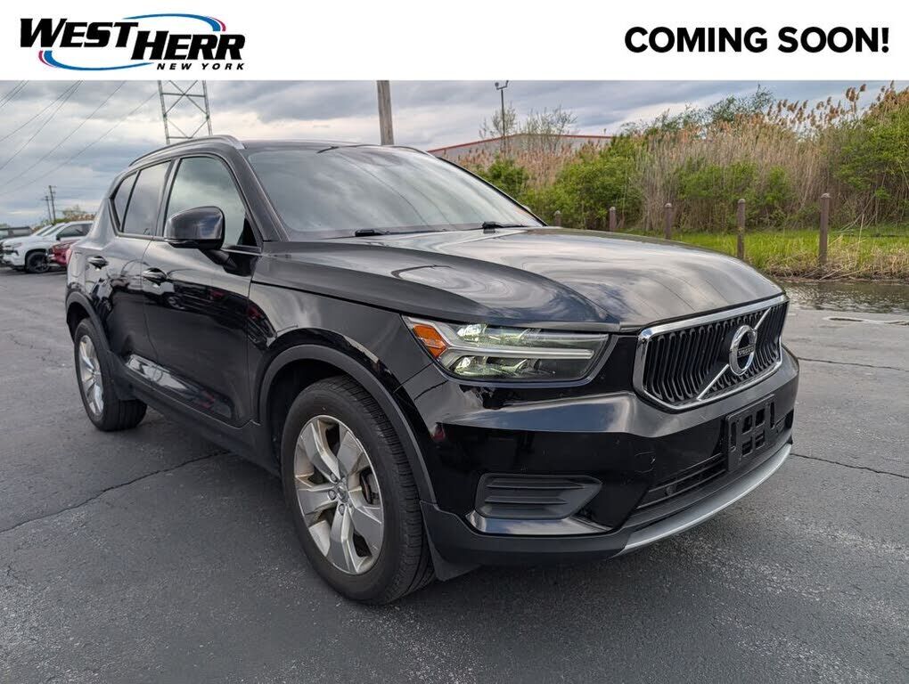 2019 VOLVO XC40