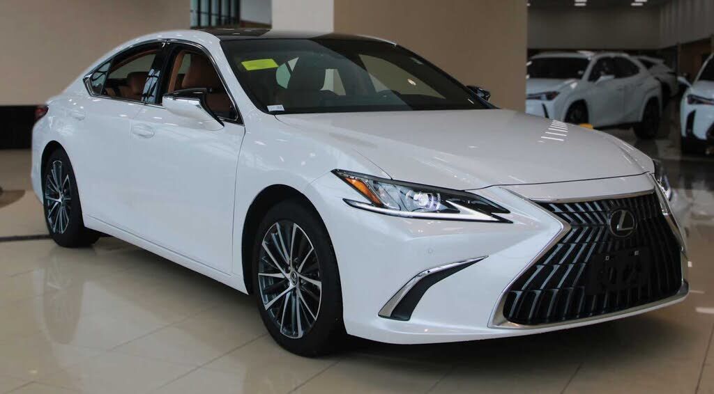 2022 LEXUS ES