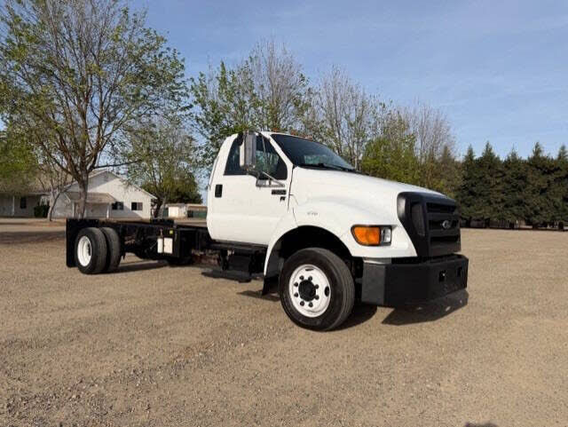 2012 FORD F-650