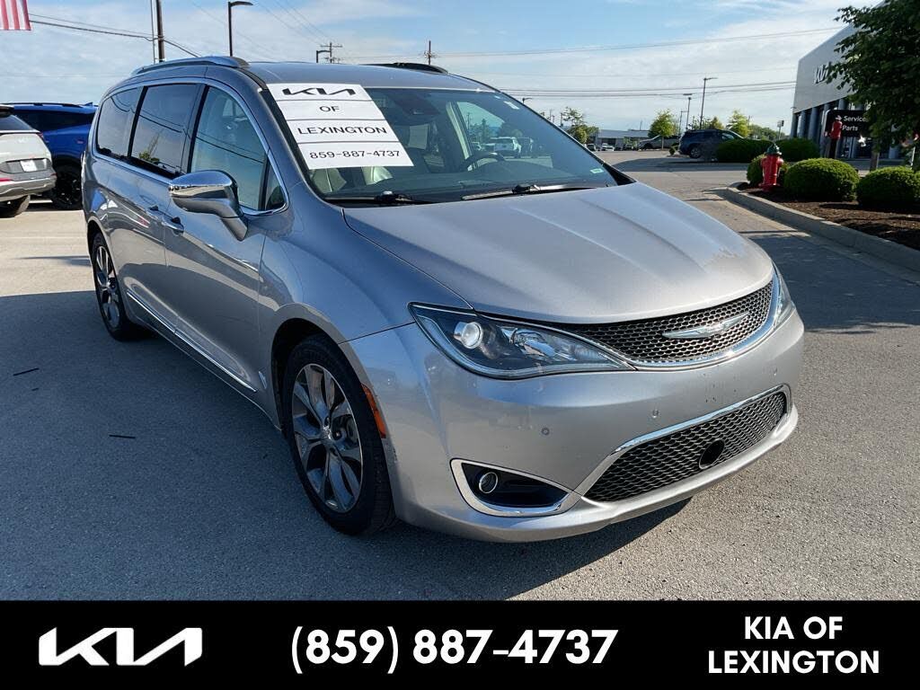 2017 CHRYSLER Pacifica