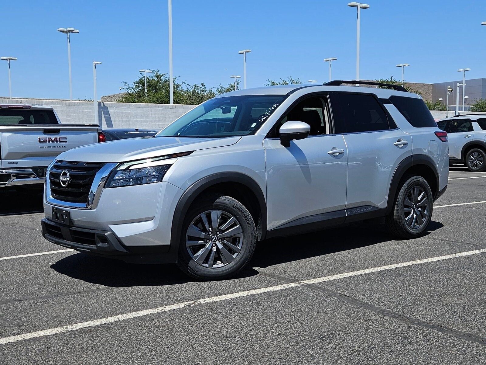 2024 NISSAN Pathfinder