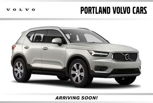 2019 VOLVO XC40