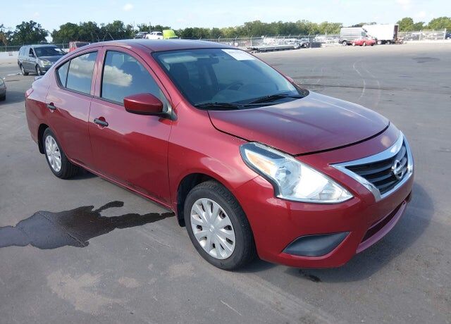 2017 NISSAN Versa