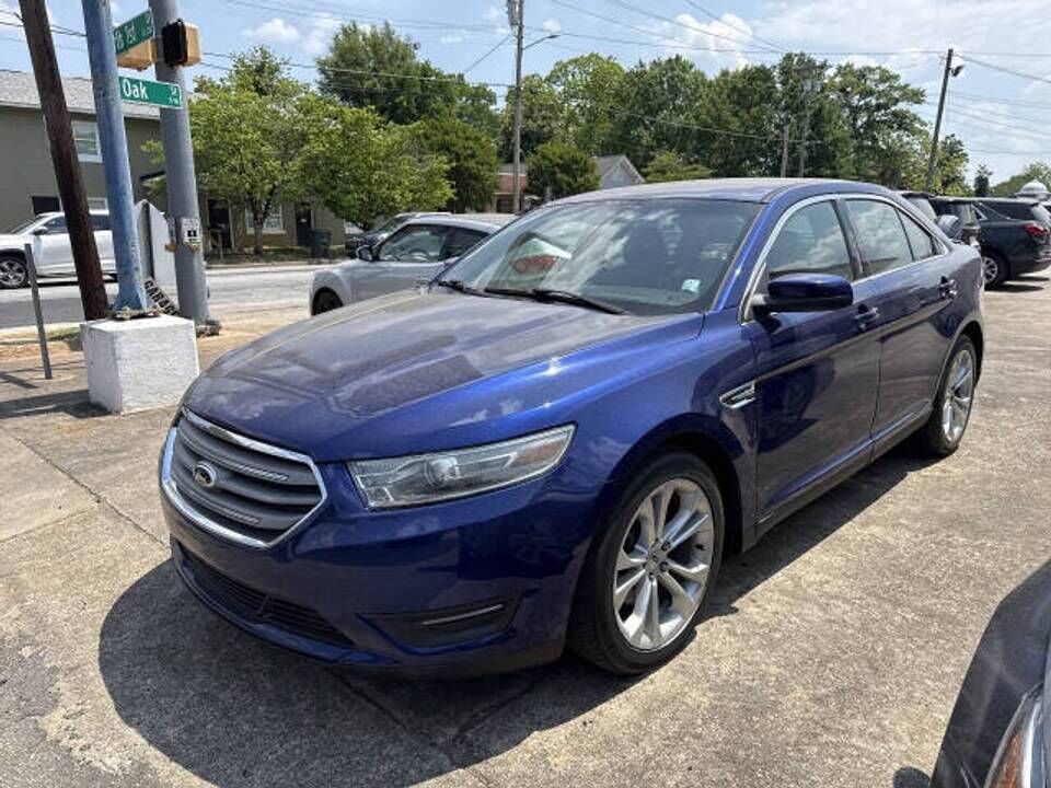 2013 FORD Taurus