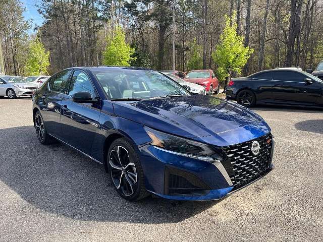 2024 NISSAN Altima