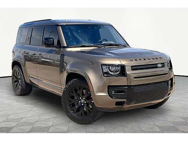 2022 LAND ROVER Defender
