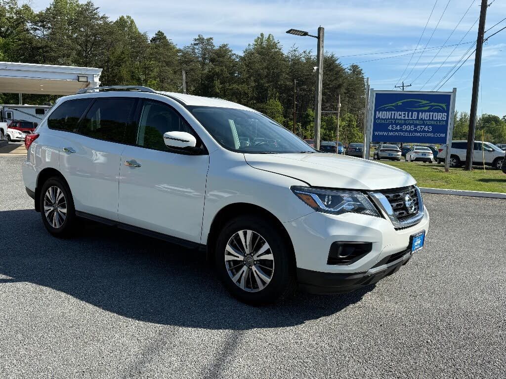 2017 NISSAN Pathfinder