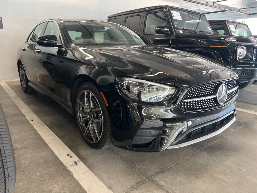 2022 MERCEDES-BENZ E-Class