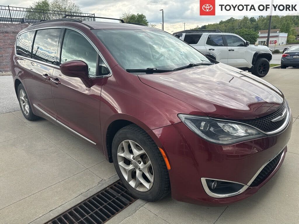 2017 CHRYSLER Pacifica