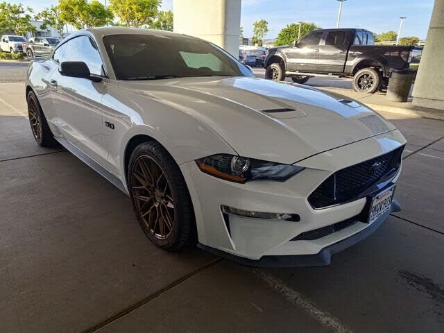2019 FORD Mustang
