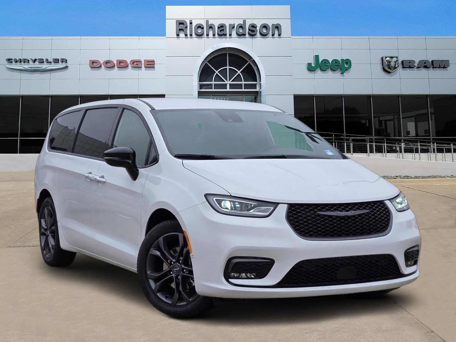 2026 CHRYSLER Pacifica