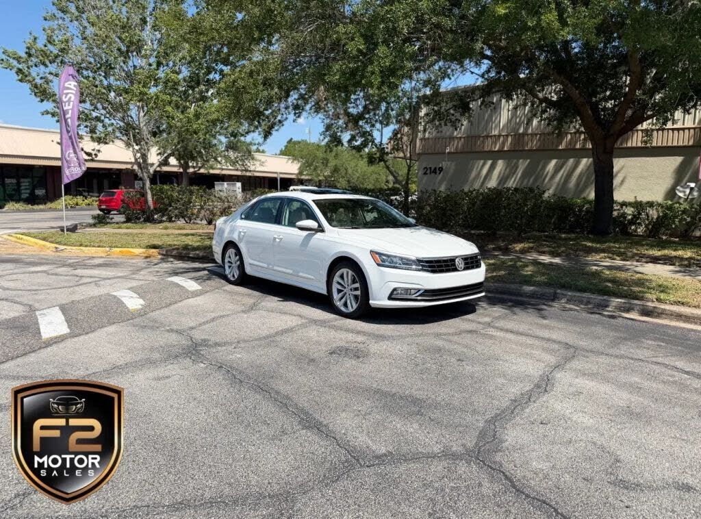 2016 VOLKSWAGEN Passat
