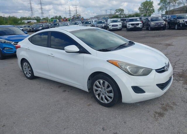 2012 HYUNDAI Elantra