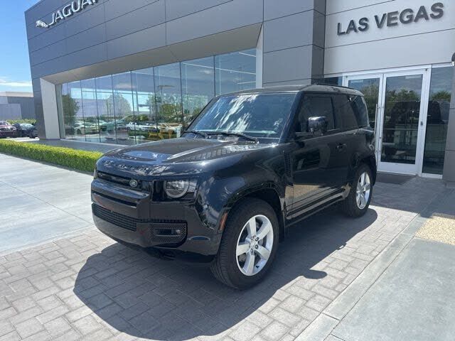 2024 LAND ROVER Defender