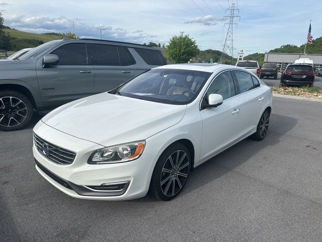 2016 VOLVO S60